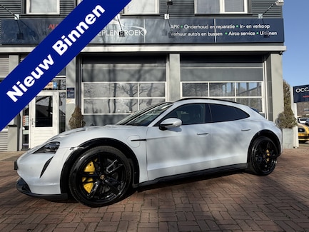 Porsche Taycan Cross Turismo 0