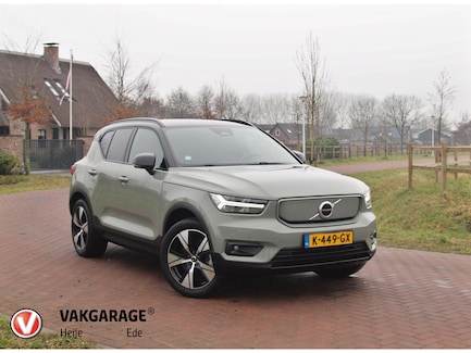 Volvo XC40 0