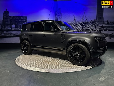 Land Rover Defender 0