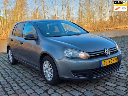 Volkswagen Golf 0