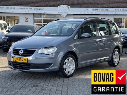 Volkswagen Touran 0