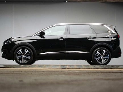 Peugeot 5008 0