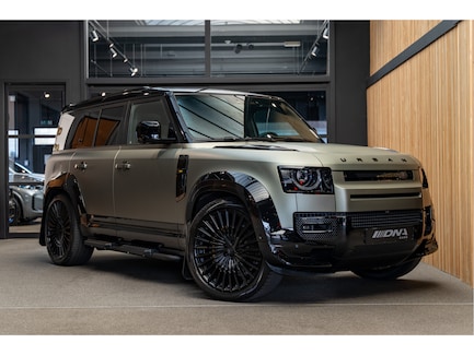 Land Rover Defender 0