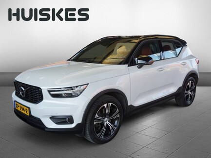 Volvo XC40 0