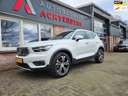Volvo XC40 0