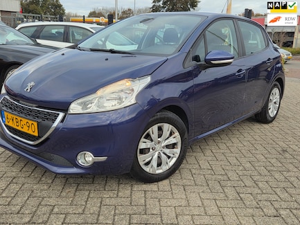 Peugeot 208 0