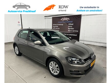 Volkswagen Golf 0