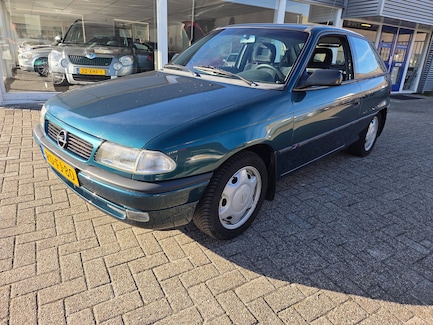 Opel Astra 0