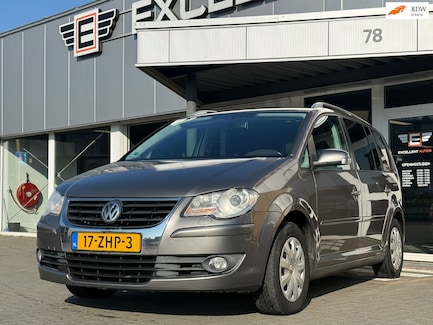 Volkswagen Touran 0
