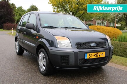Ford Fusion 0