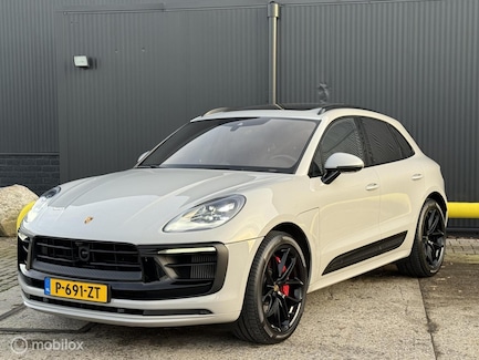 Porsche Macan 0