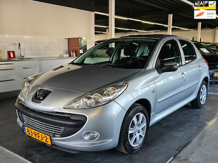 Peugeot 206+ 0