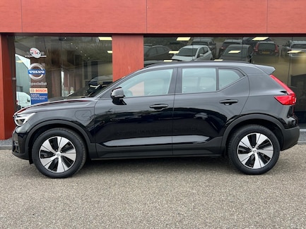 Volvo XC40 0