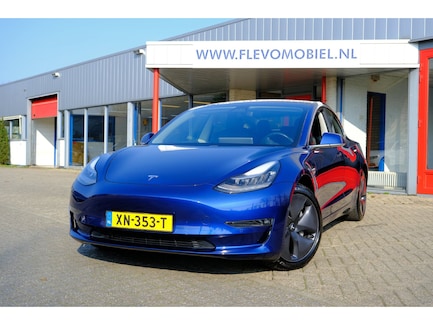 Tesla Model 3 0