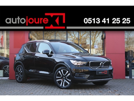 Volvo XC40 0