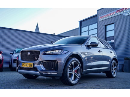Jaguar F-Pace 0