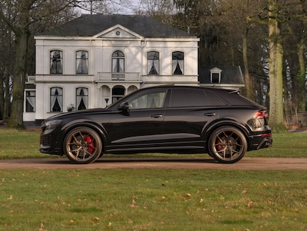 Audi RS Q8 0
