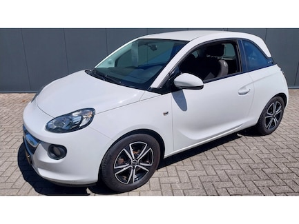 Opel Adam 0