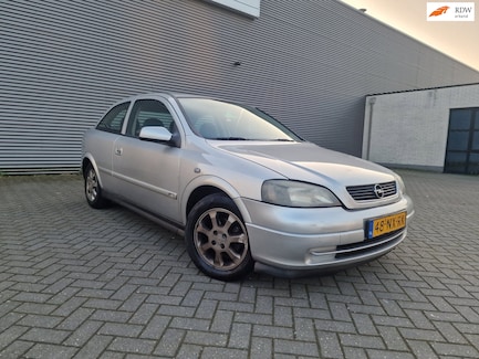 Opel Astra 0