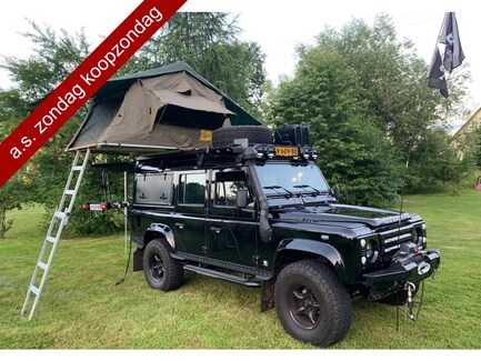 Land Rover Defender 0