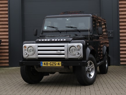 Land Rover Defender 0
