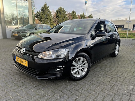 Volkswagen Golf 0
