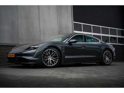 Porsche Taycan 0