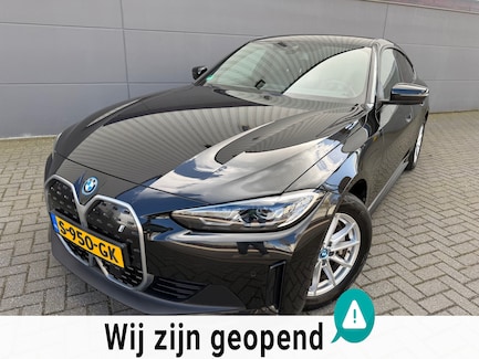 BMW i4 0