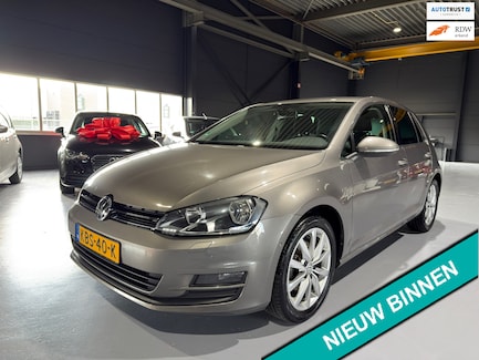Volkswagen Golf 0