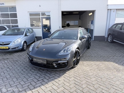 Porsche Panamera 0