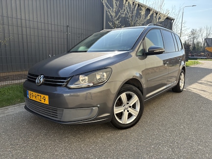 Volkswagen Touran 0