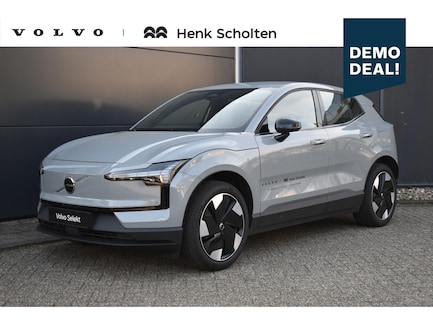Volvo EX30 0