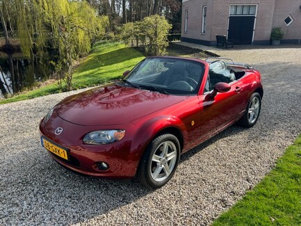 Mazda MX-5 0