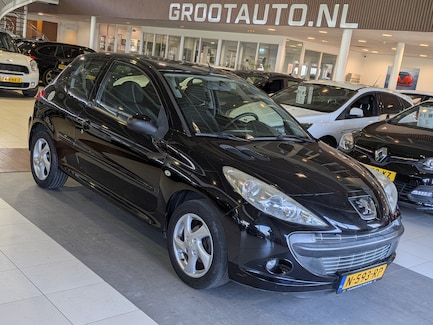 Peugeot 206+ 0