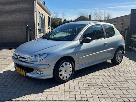 Peugeot 206 0