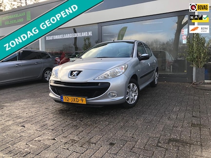 Peugeot 206+ 0