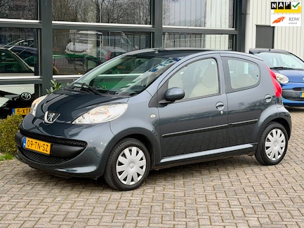 Peugeot 107 0