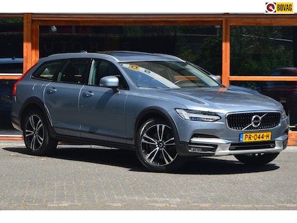 Volvo V90 Cross Country 0