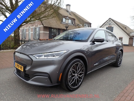 Ford Mustang Mach-E 0