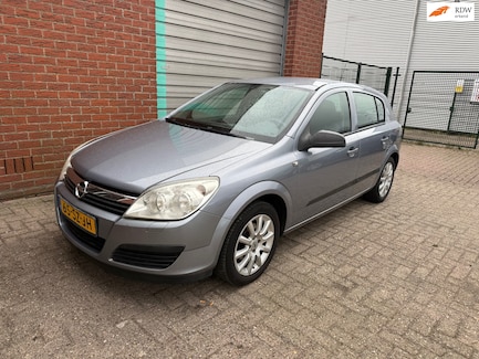 Opel Astra 0