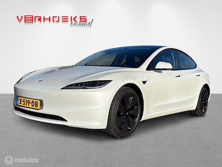 Tesla Model 3 0