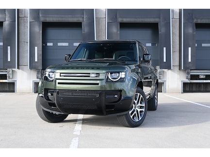 Land Rover Defender 0