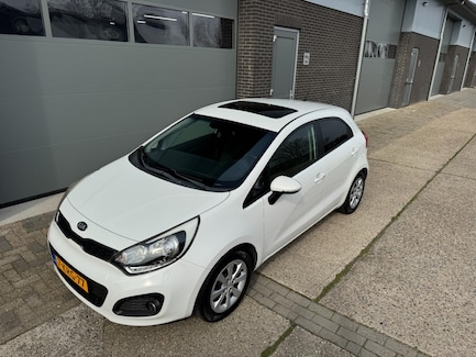 Kia Rio 0