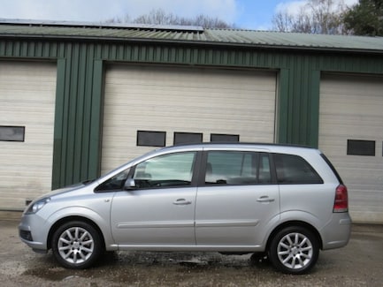 Opel Zafira 0