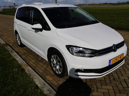 Volkswagen Touran 0