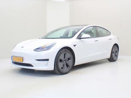 Tesla Model 3 0