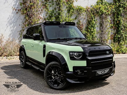 Land Rover Defender 0