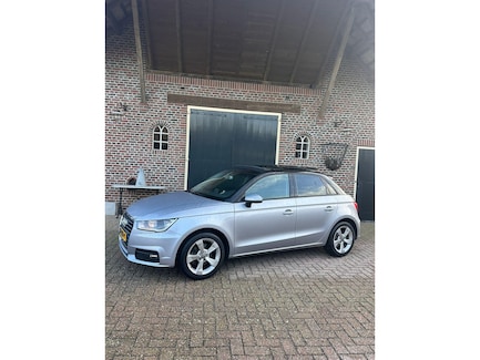 Audi A1 0