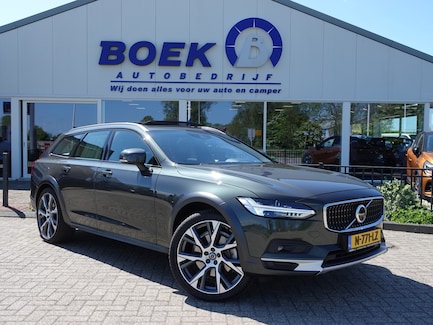 Volvo V90 Cross Country 0