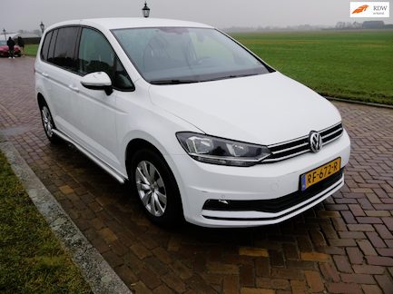 Volkswagen Touran 0